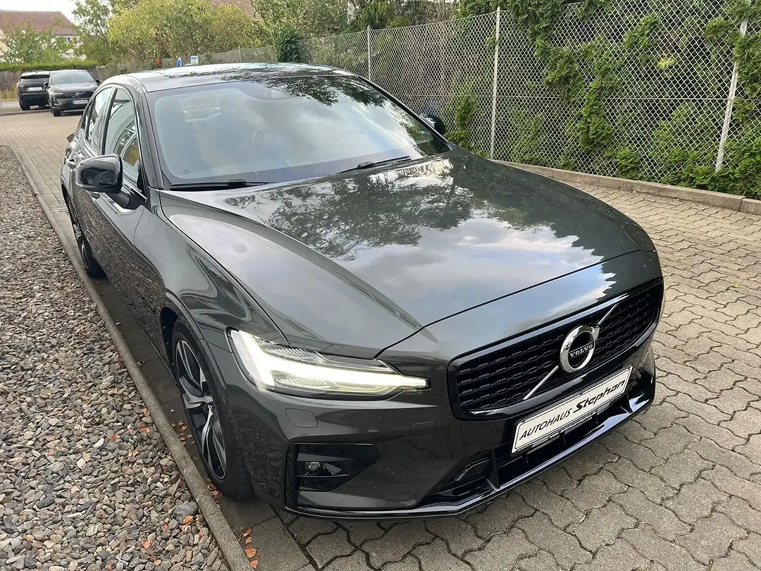 Volvo S60 B4 AUT R-Design - Thumbnail 3
