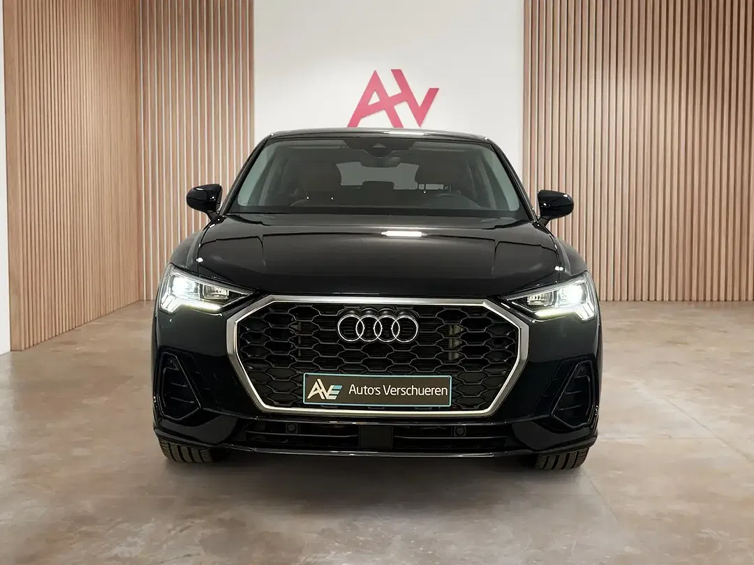 Audi Q3 45 TFSI e PHEV Sportback - Thumbnail 2