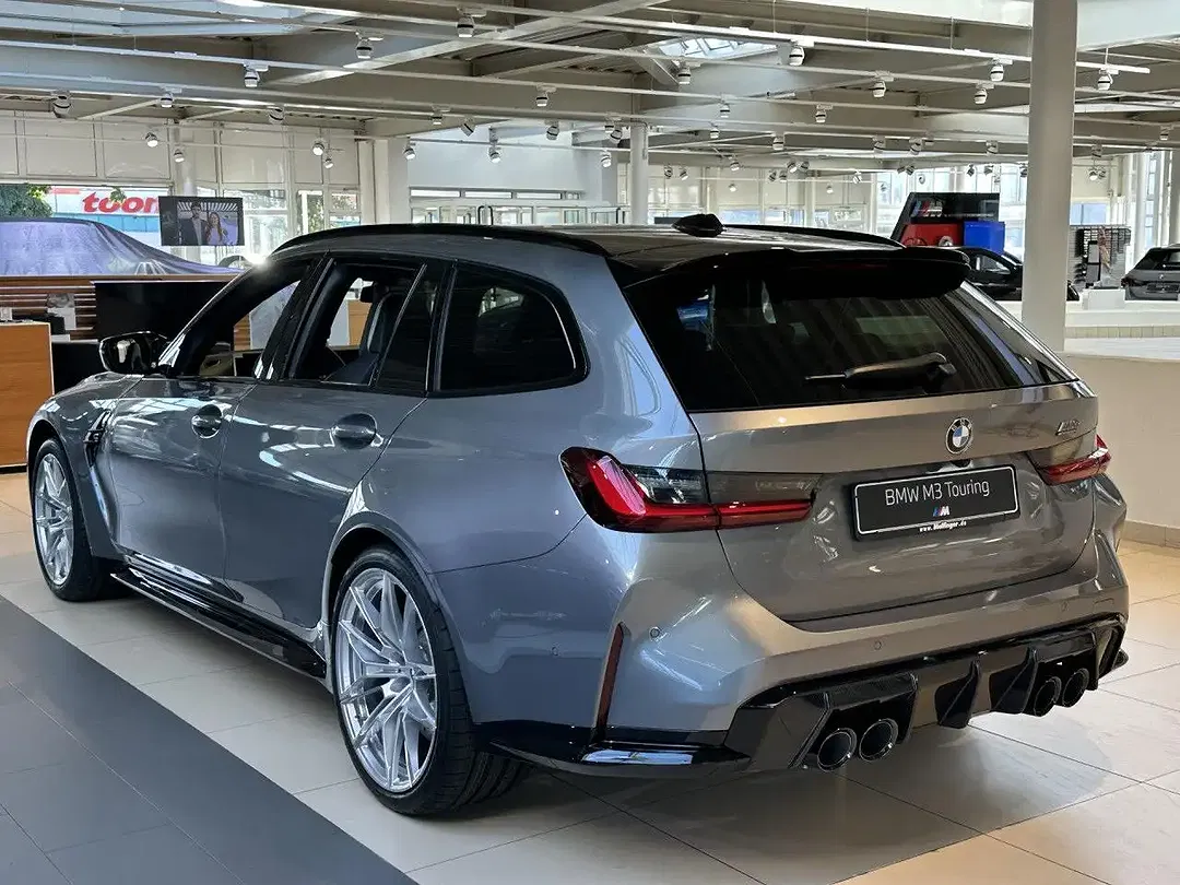 BMW M3 Competition - Thumbnail 4