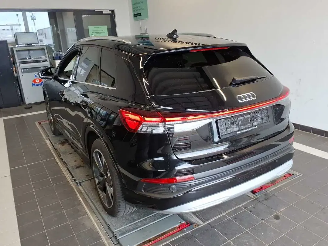 Audi Q4 e-tron AUT Matrix LED - Thumbnail 2