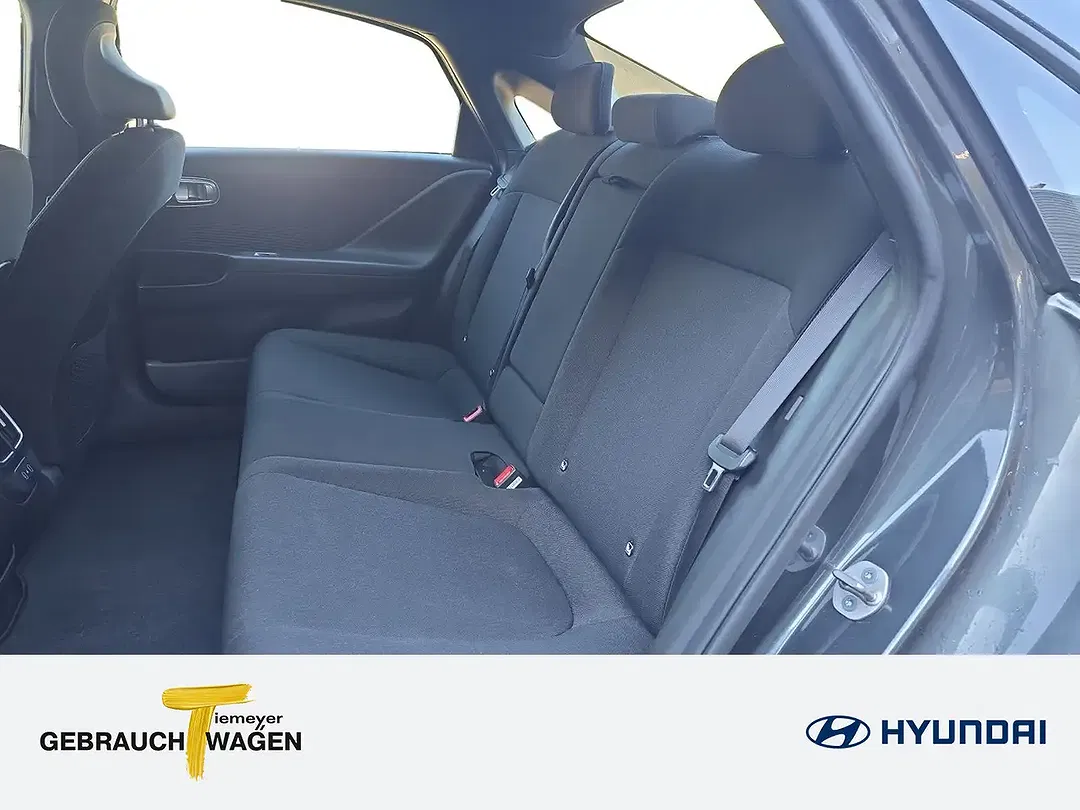 Hyundai IONIQ 6 - Thumbnail 11
