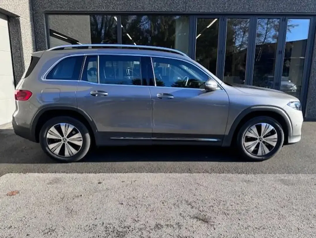 Mercedes-Benz EQB 250 - Thumbnail 3
