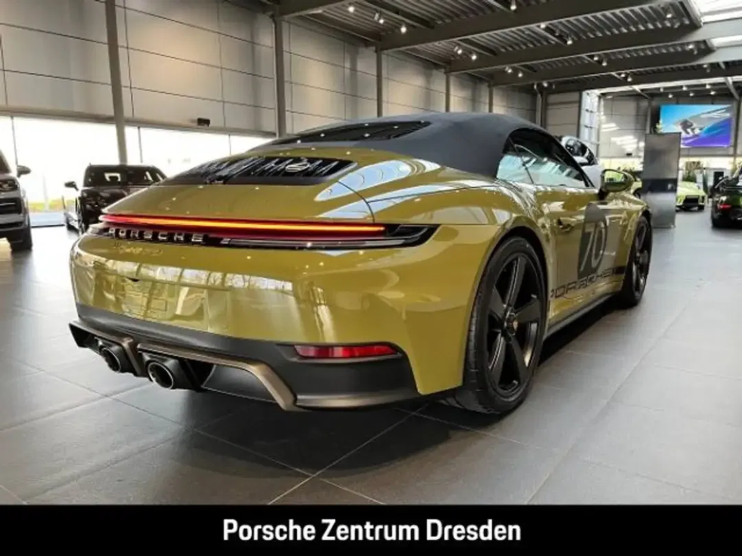 Porsche 992 - Thumbnail 8