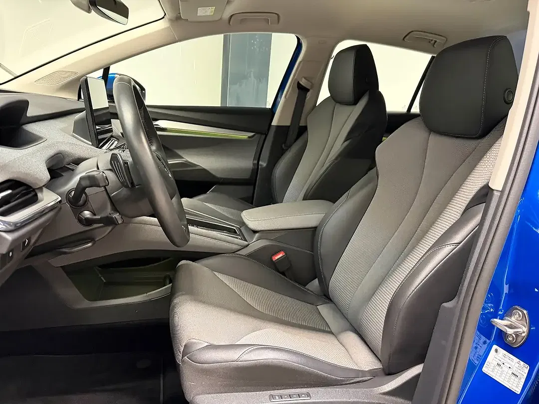 Skoda Enyaq 60 Loft - Thumbnail 11