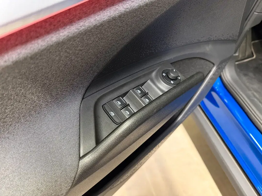Skoda Enyaq 60 Loft - Thumbnail 9