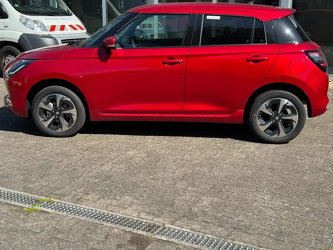 Suzuki Swift Hybrid 1.2 AllGrip Comfort Plus - Thumbnail 8