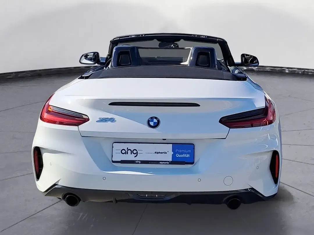 BMW Z4 sDrive Convertible - Thumbnail 3