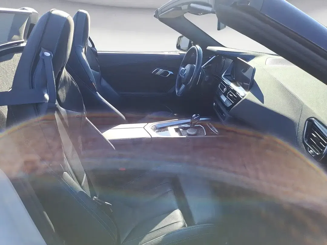 BMW Z4 sDrive Convertible - Thumbnail 5