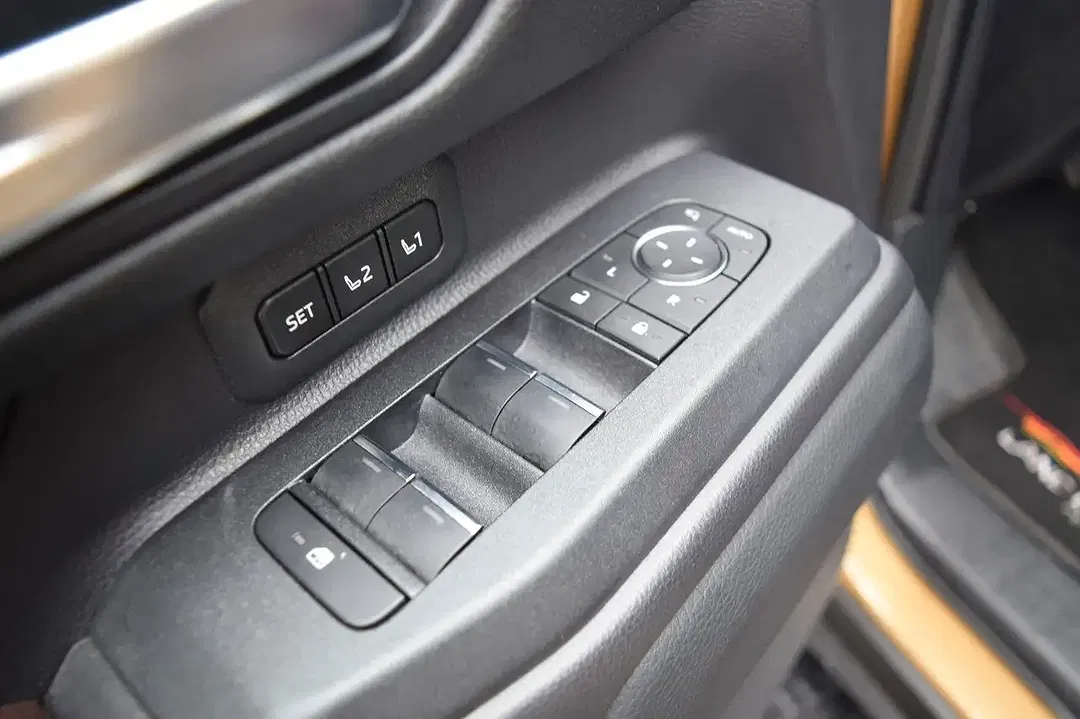 Toyota Land Cruiser 2.8 D-4D 4x4 Edition - Thumbnail 12