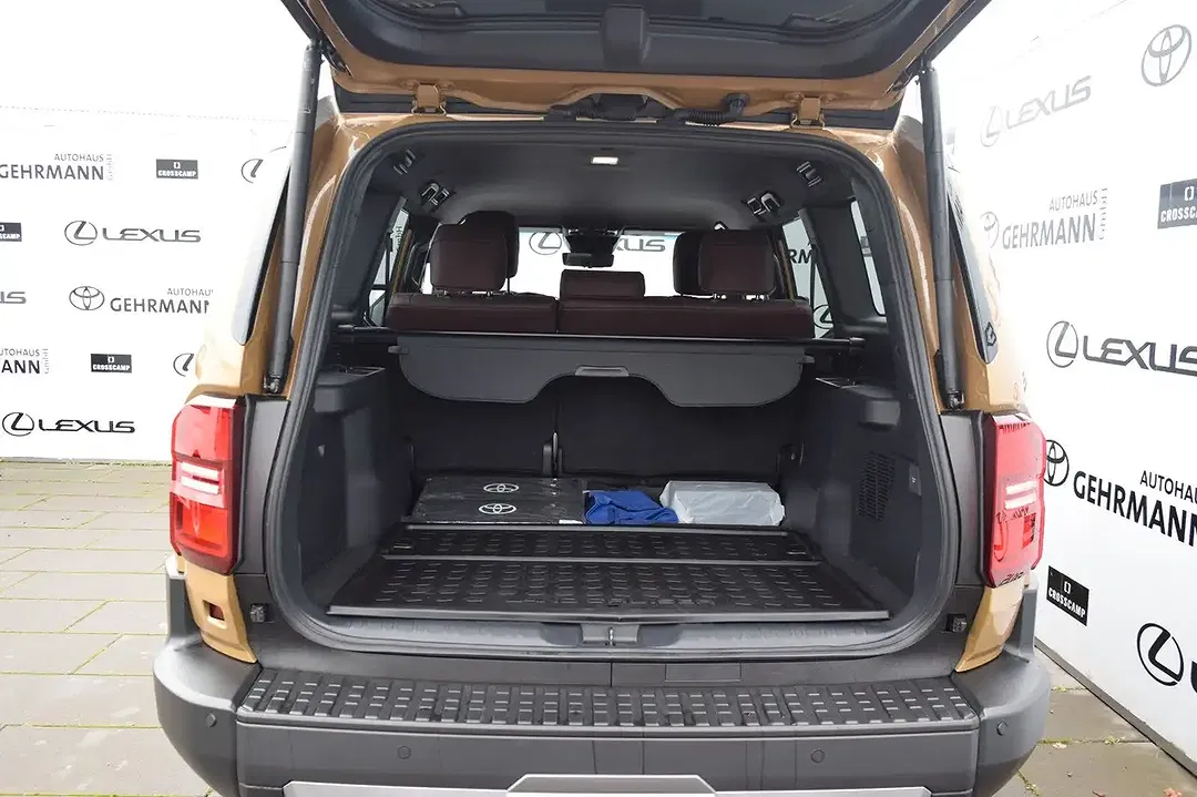 Toyota Land Cruiser 2.8 D-4D 4x4 Edition - Thumbnail 5