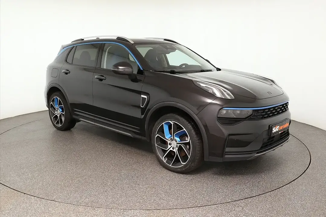 Lynk & Co 01 - foto 1