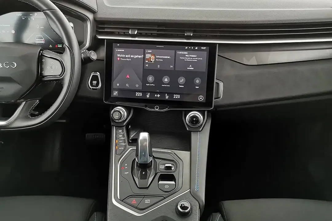 Lynk & Co 01 - Thumbnail 11