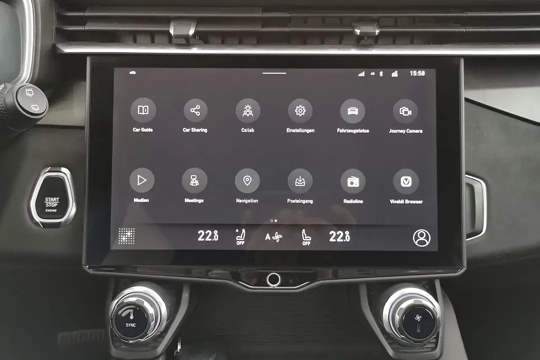 Lynk & Co 01 - Thumbnail 12