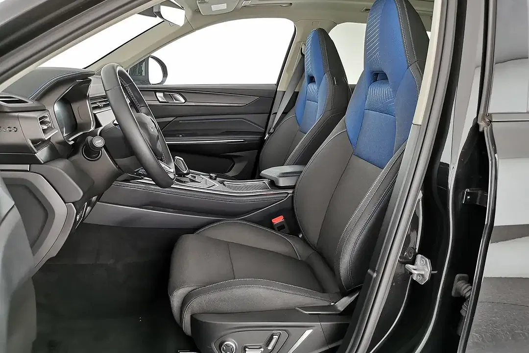 Lynk & Co 01 - Thumbnail 8