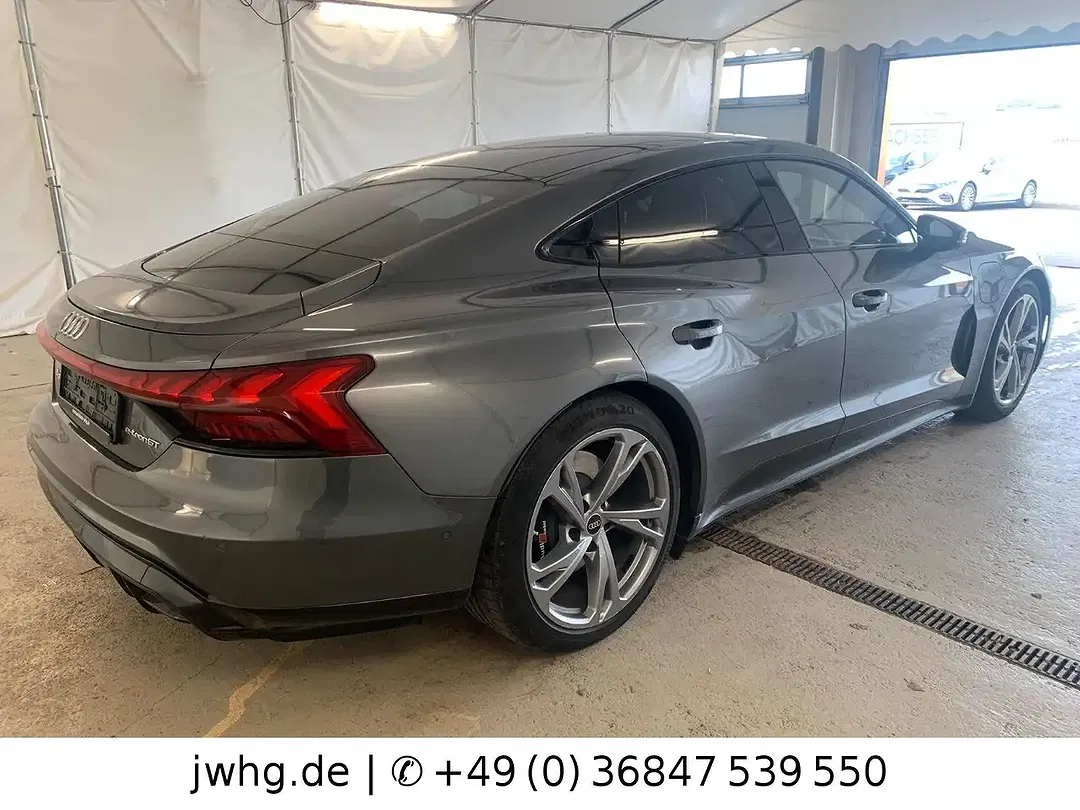 Audi RS e-tron GT - Thumbnail 3