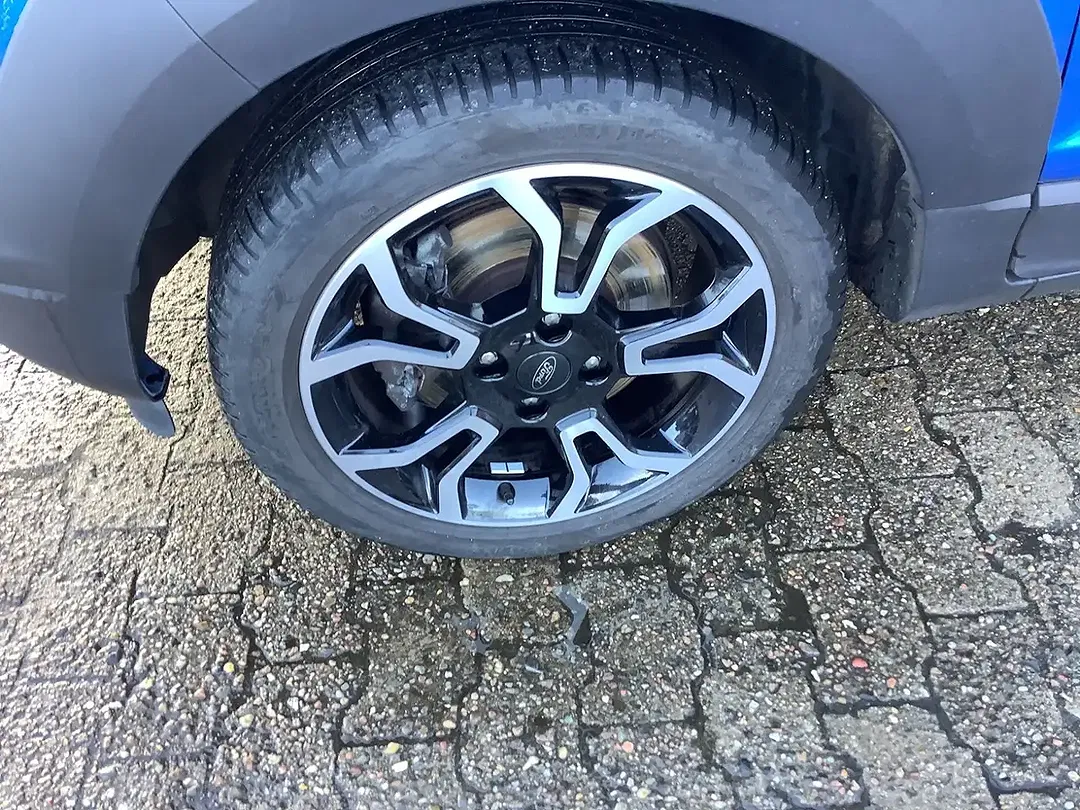 Ford EcoSport Active - Thumbnail 6
