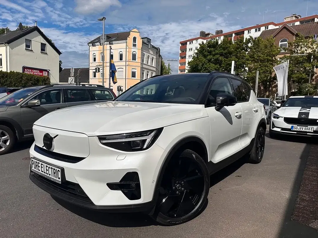 Volvo EX40 Plus Black Edition - foto 1