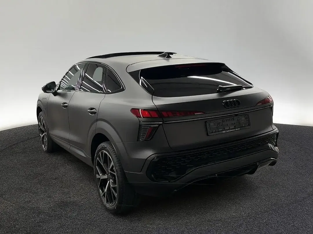 Audi Q3 S tronic - Thumbnail 2