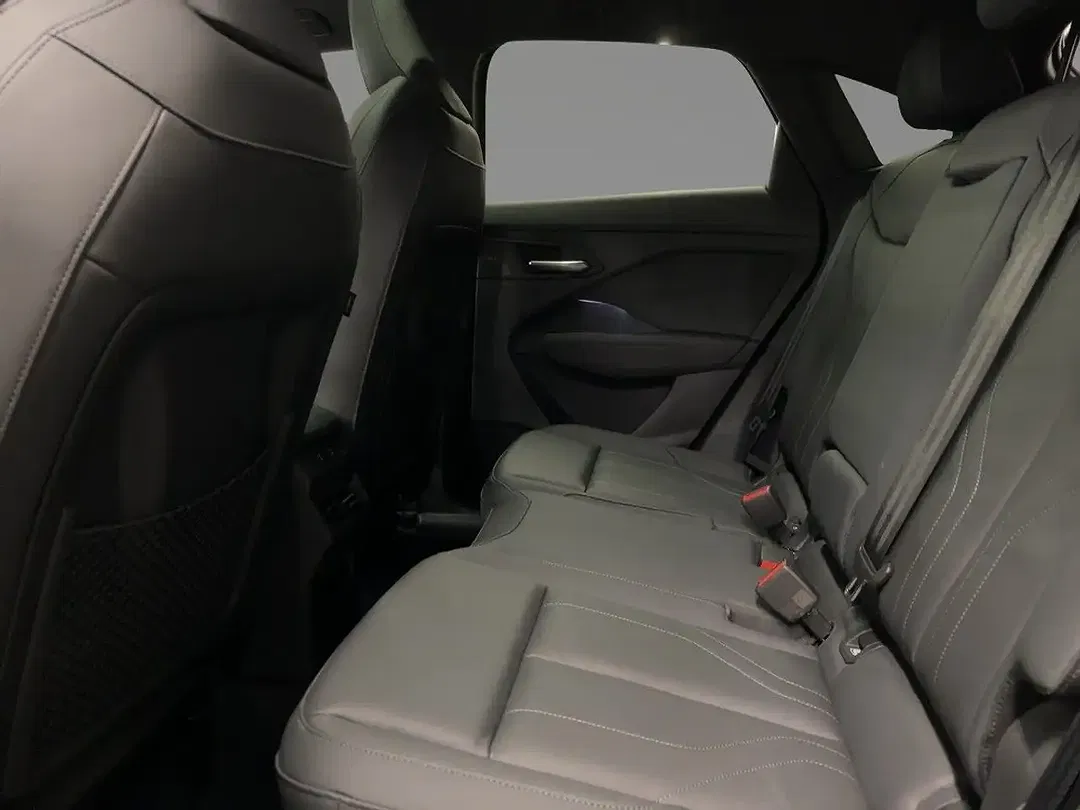 Audi Q3 S tronic - Thumbnail 6