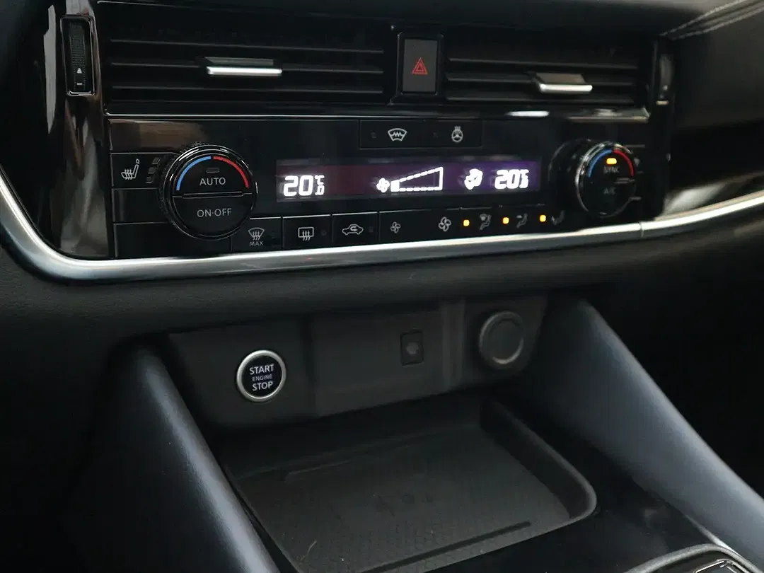 Nissan Qashqai 1.3 DIG-T MHEV Premiere Edition - Thumbnail 11