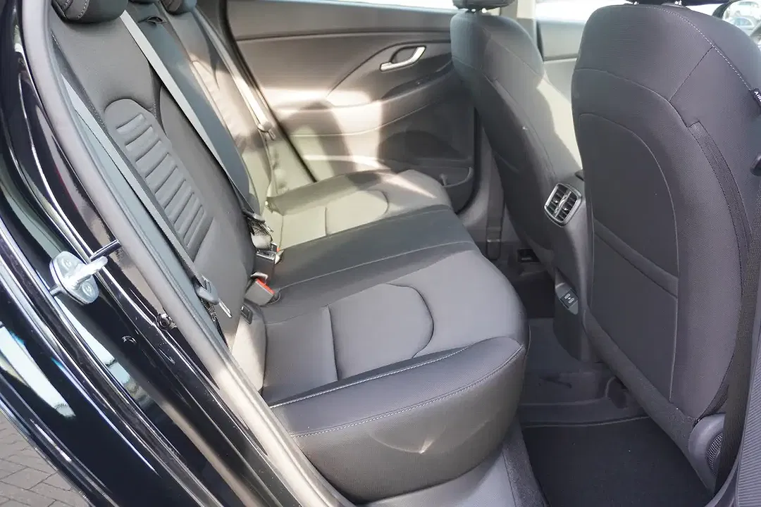 Hyundai i30 1.6 T-GDI AUT cw - Thumbnail 10