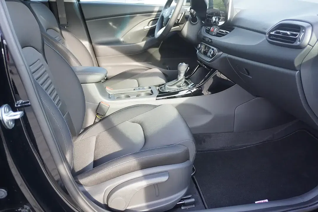 Hyundai i30 1.6 T-GDI AUT cw - Thumbnail 11