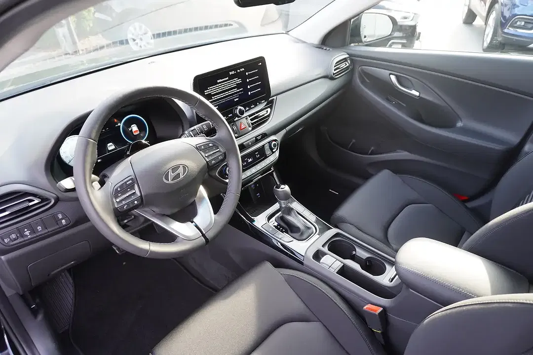 Hyundai i30 1.6 T-GDI AUT cw - Thumbnail 12