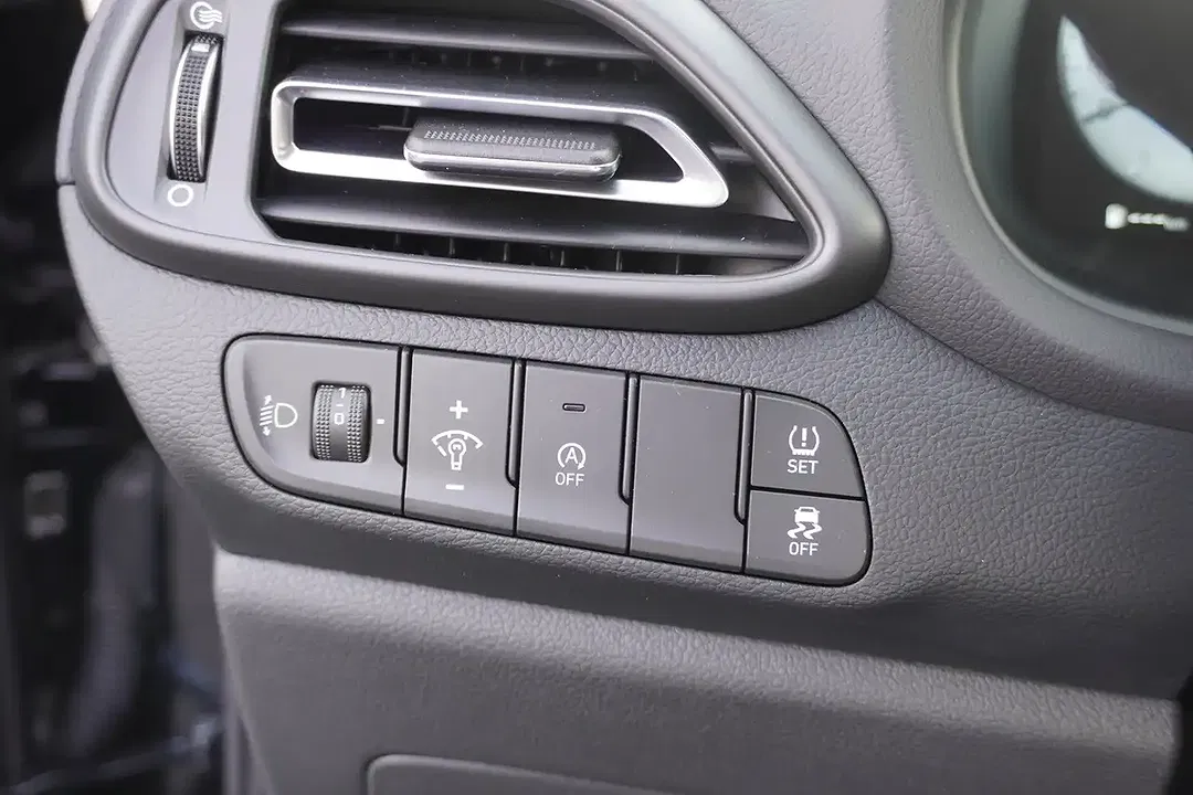 Hyundai i30 1.6 T-GDI AUT cw - Thumbnail 13