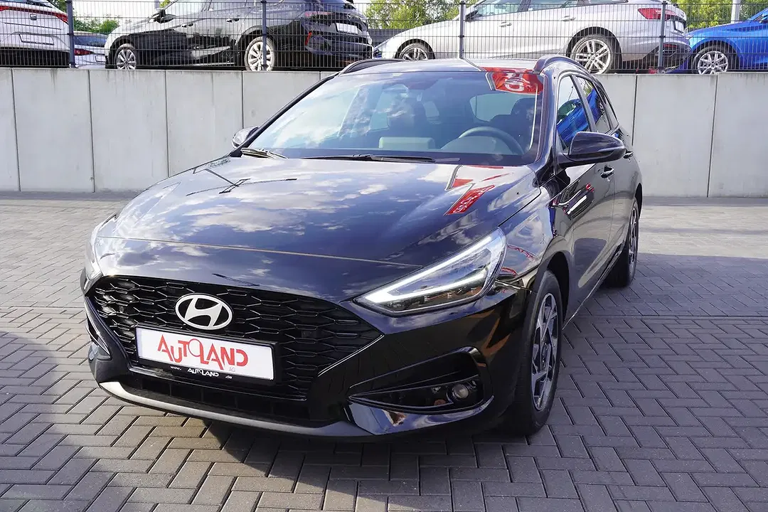 Hyundai i30 1.6 T-GDI AUT cw - Thumbnail 1