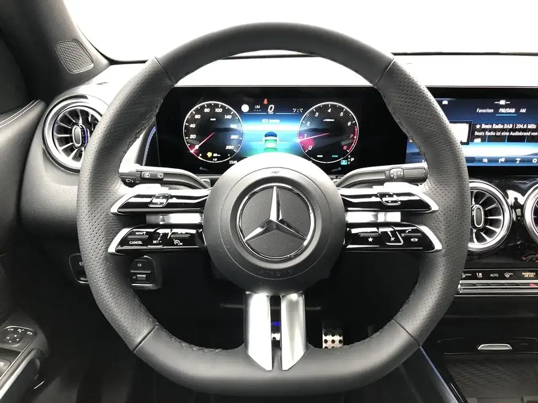 Mercedes-Benz GLB 200 AMG MBUX Night - Thumbnail 10