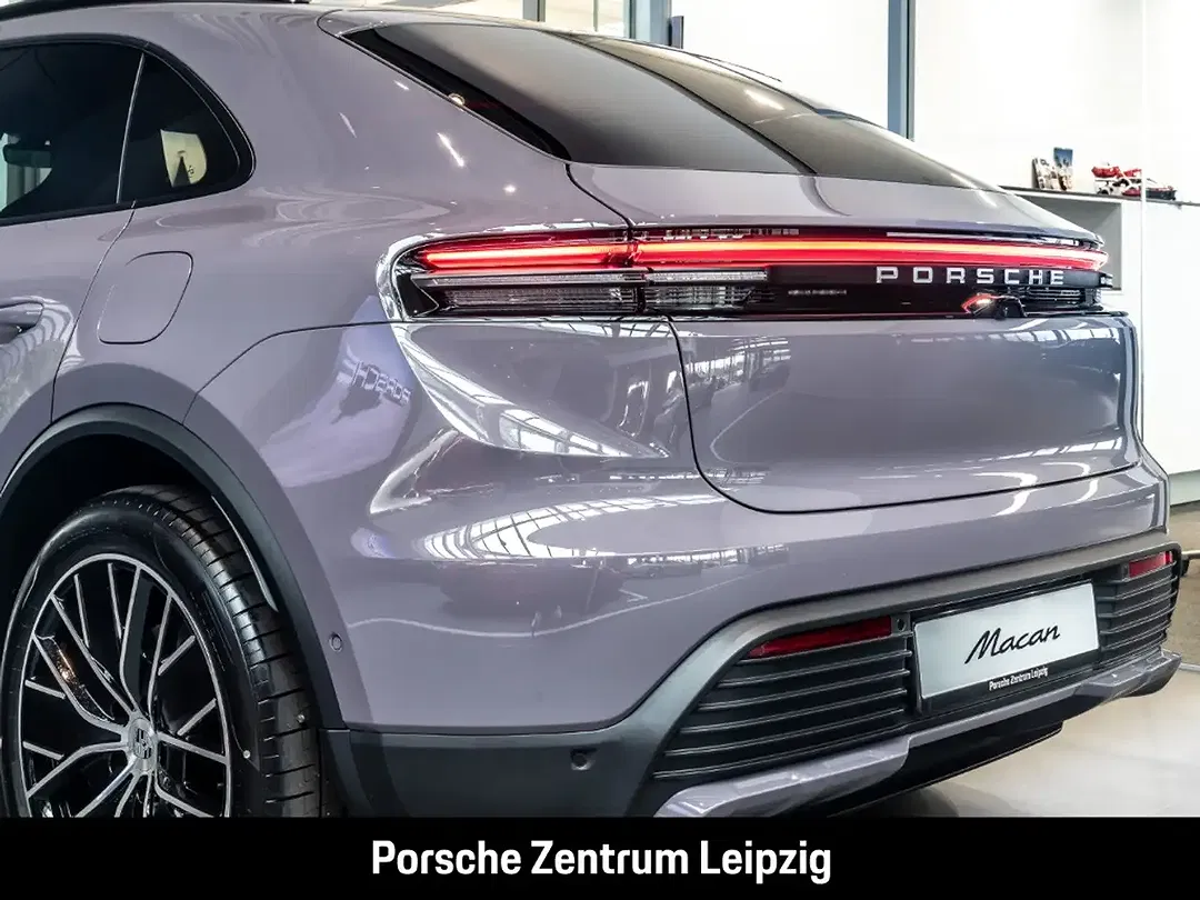 Porsche Macan 4 - Thumbnail 13