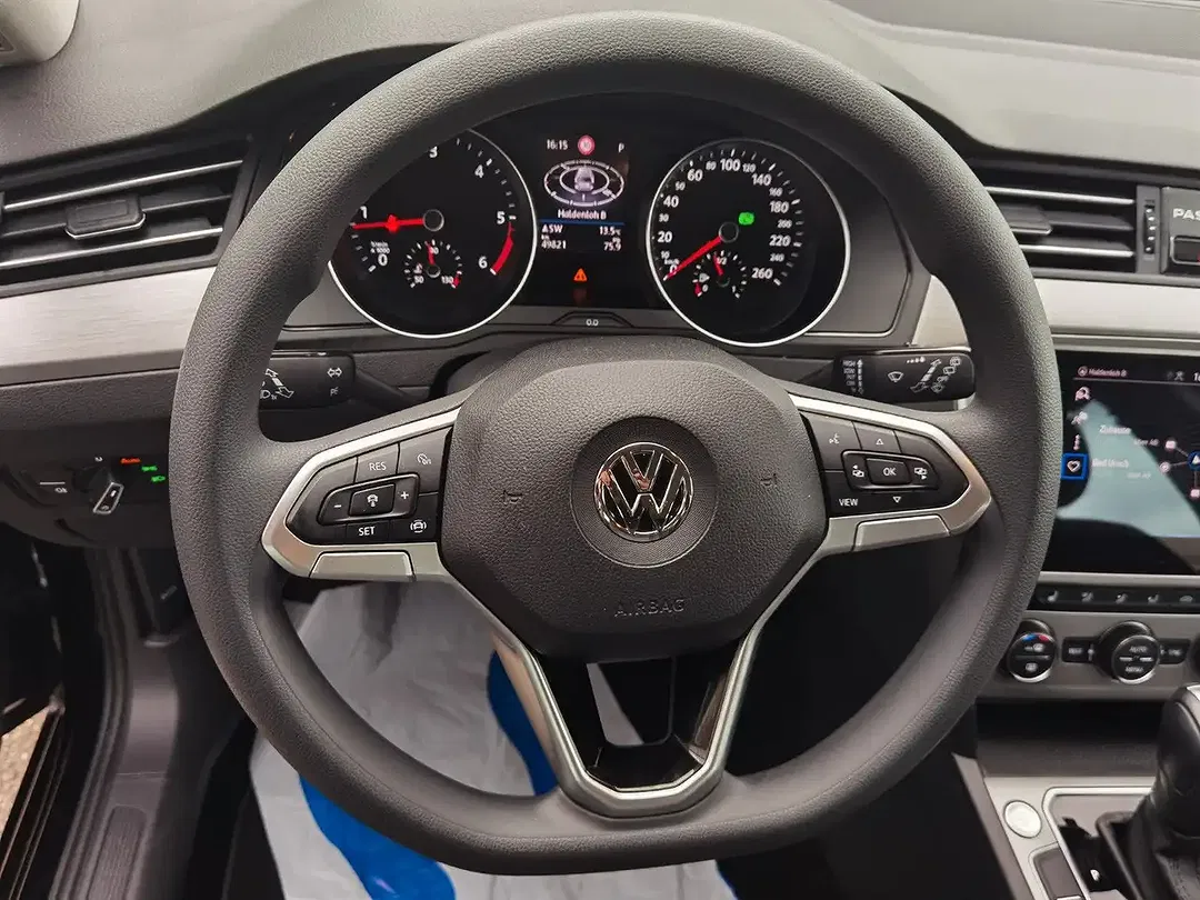 Volkswagen Passat Variant Basis - Thumbnail 10