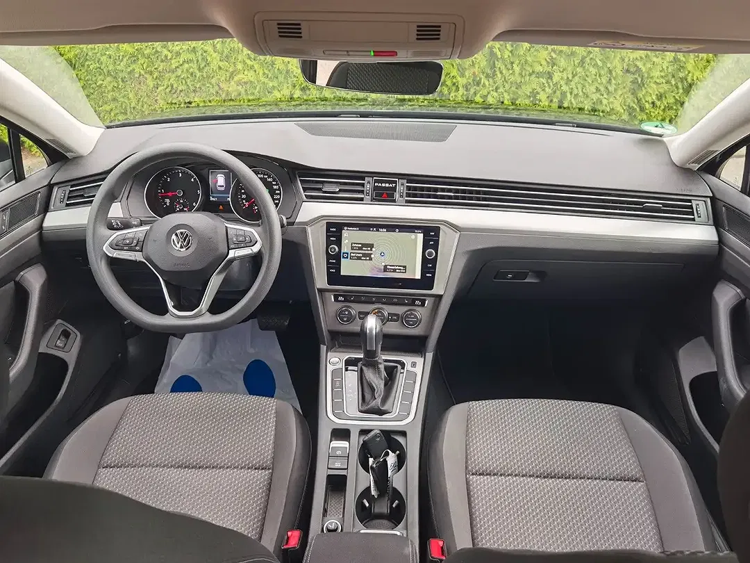 Volkswagen Passat Variant Basis - Thumbnail 8