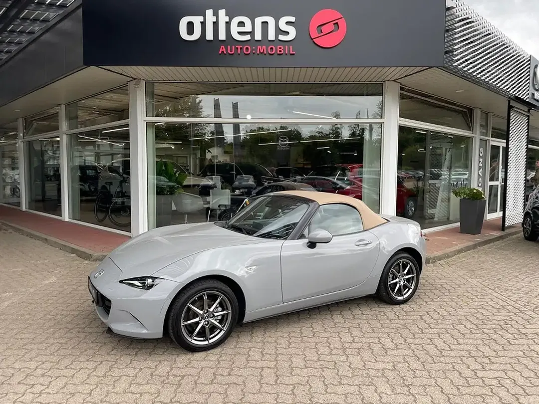 Mazda MX-5 1.5 Kazari - foto 1