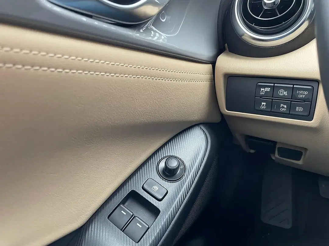 Mazda MX-5 1.5 Kazari - Thumbnail 10