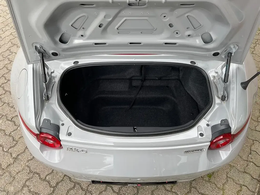 Mazda MX-5 1.5 Kazari - Thumbnail 6