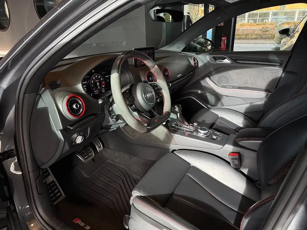Audi RS3 2.5 TFSI quattro - Thumbnail 11