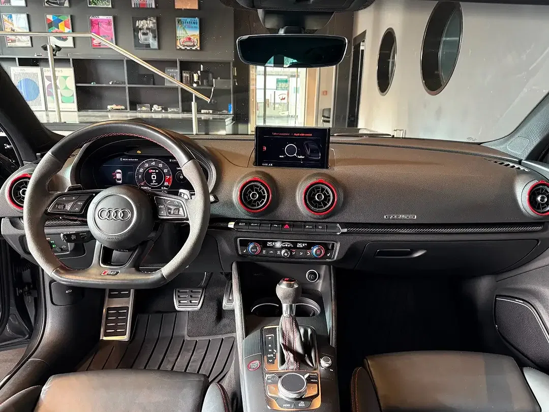 Audi RS3 2.5 TFSI quattro - Thumbnail 12