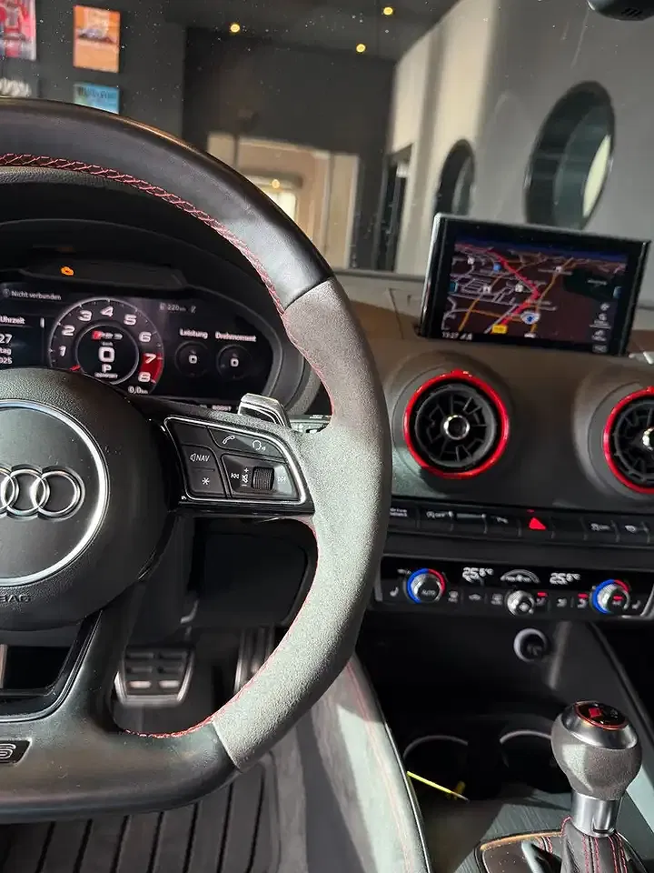 Audi RS3 2.5 TFSI quattro - Thumbnail 16