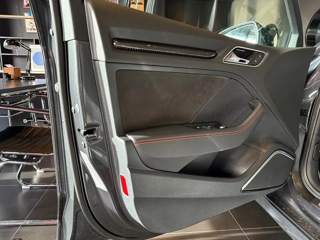 Audi RS3 2.5 TFSI quattro - Thumbnail 18