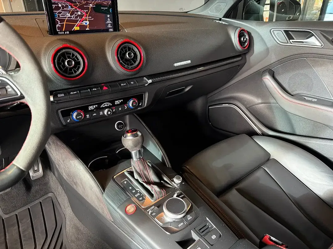 Audi RS3 2.5 TFSI quattro - Thumbnail 20