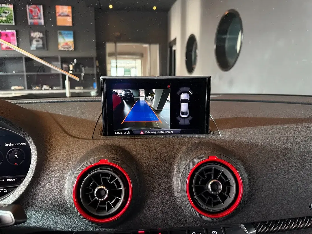 Audi RS3 2.5 TFSI quattro - Thumbnail 24