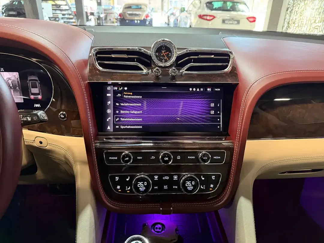 Bentley Bentayga 4.0 V8 First Edition Mulliner - Thumbnail 12