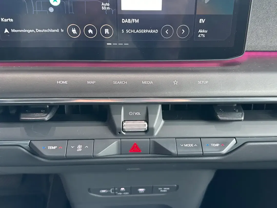 Kia EV9 - Thumbnail 10