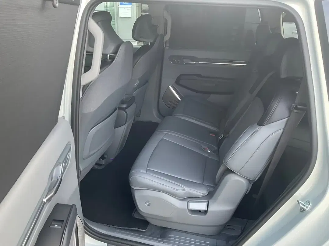Kia EV9 - foto 2