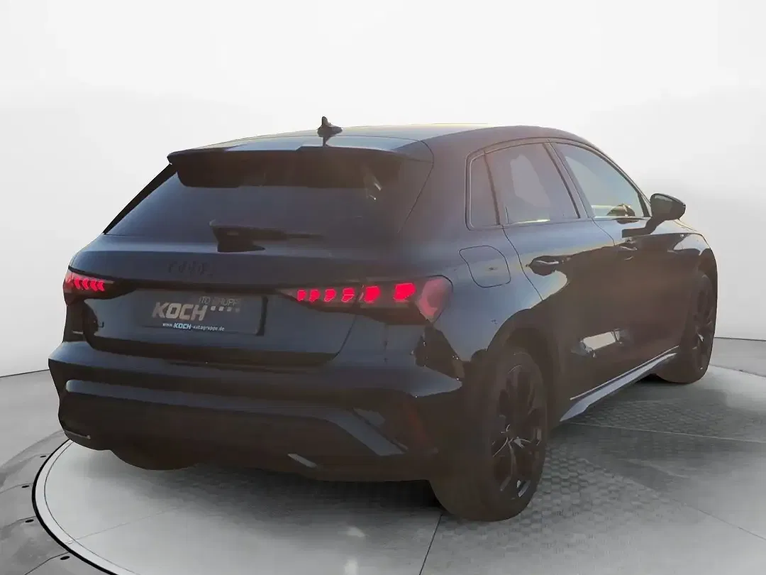 Audi A3 TFSI S tronic S line - Thumbnail 5