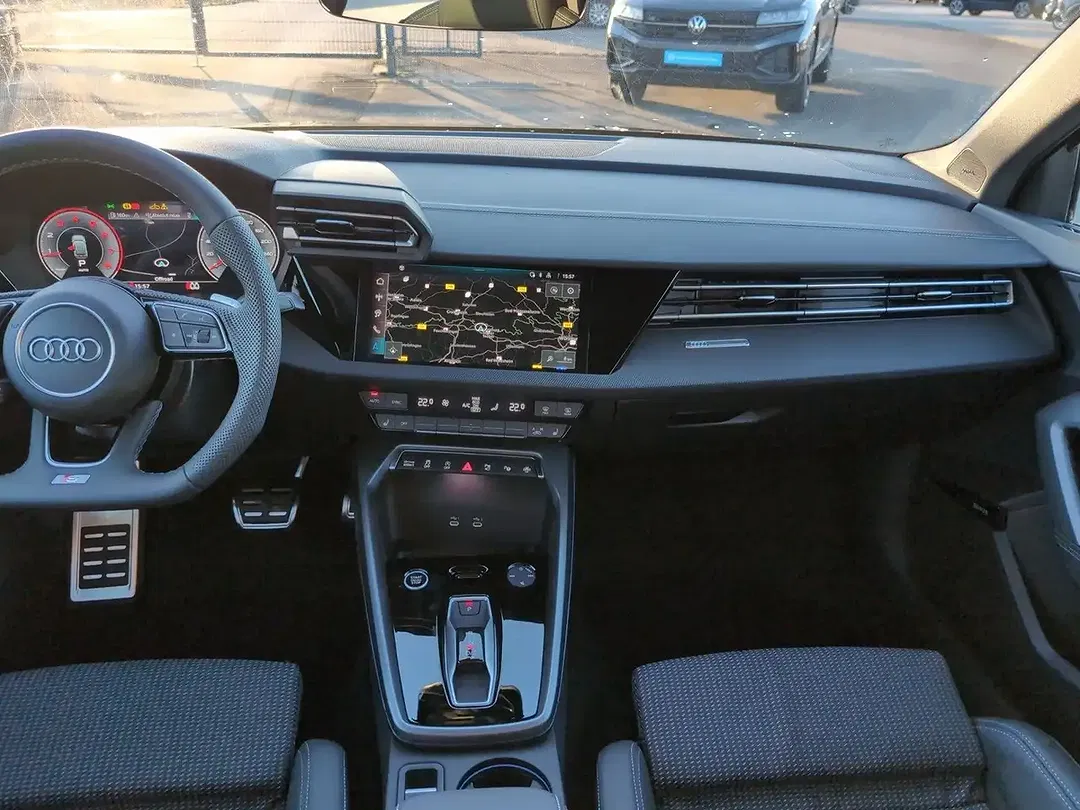 Audi A3 TFSI S tronic S line - Thumbnail 8