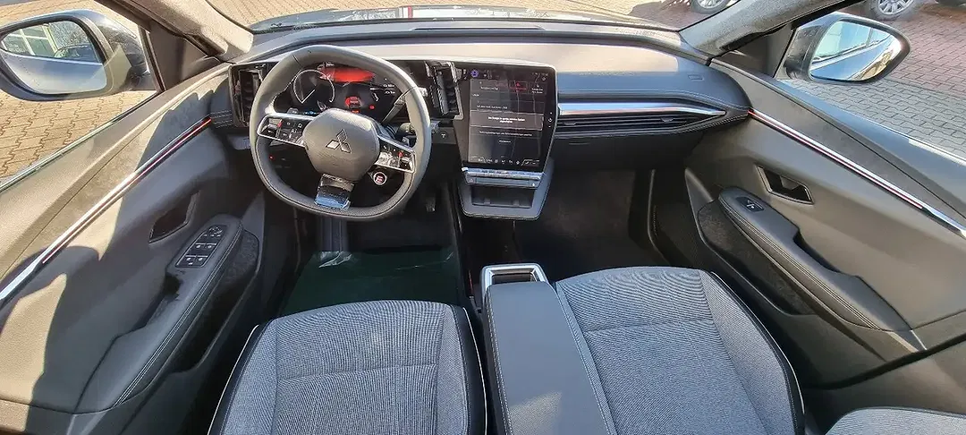 Mitsubishi Eclipse Cross Diamant Top - Thumbnail 11