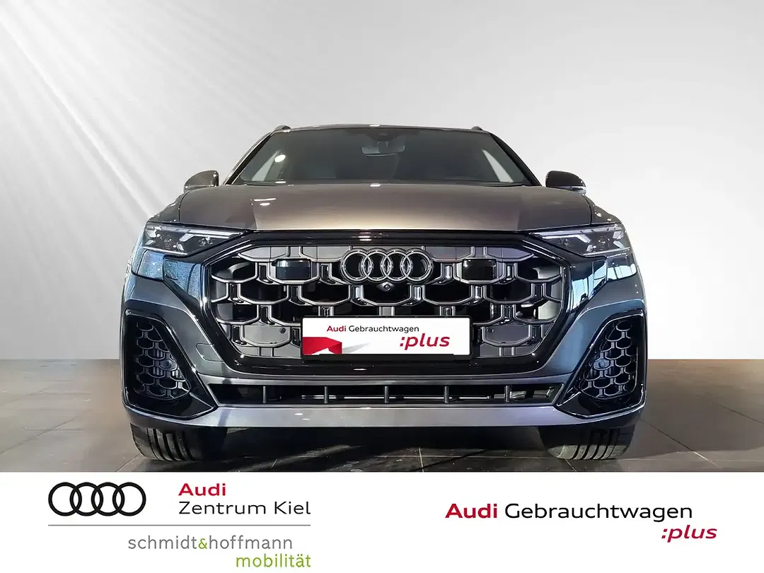 Audi Q8 TFSI e tiptronic quattro S line - Thumbnail 2