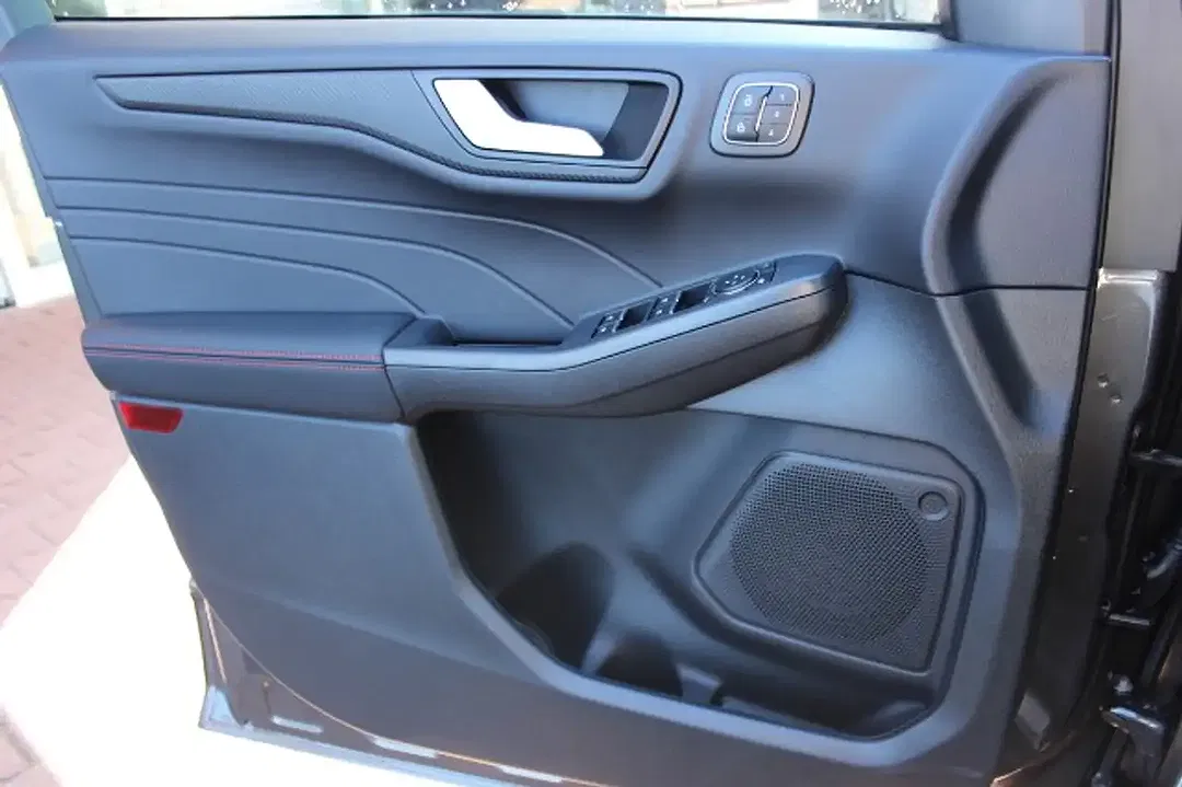 Ford Kuga ST-Line - Thumbnail 15